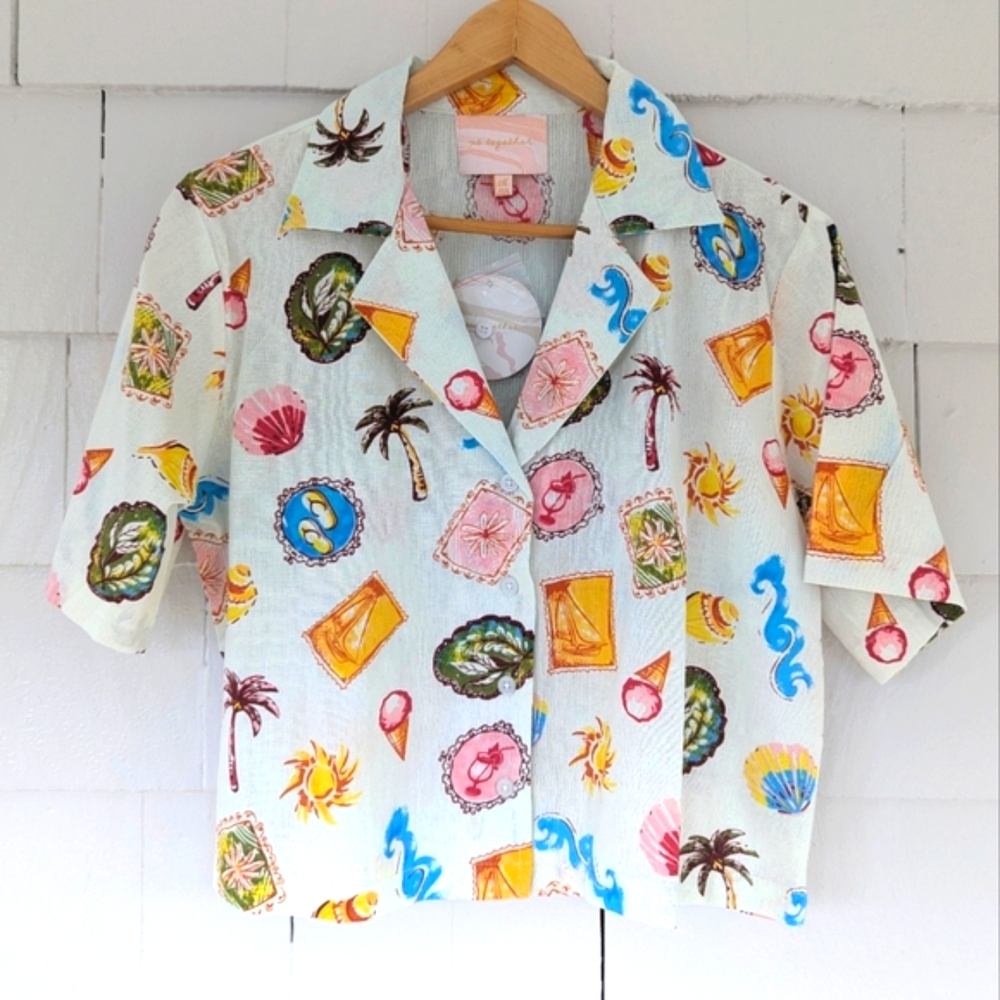 NWT Vacation Summer Patterned Button Up Short Sleeve Shirt Medium